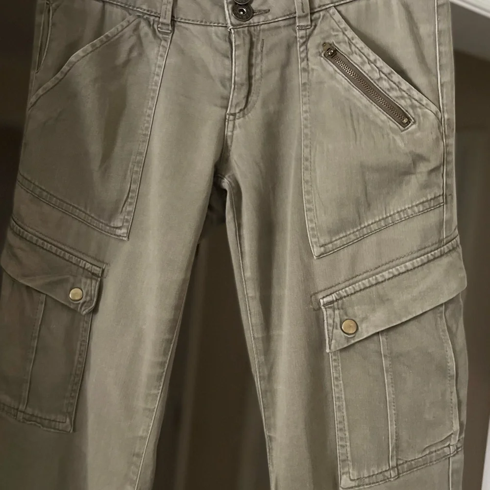 Jolt Green Cargo Pants - Picture 4 of 10